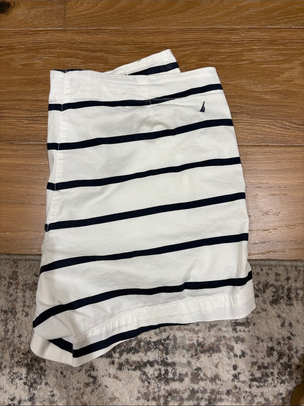 Nautica Striped White and Navy Cotton Shorts Women’s Size 12 - Picture 6 of 8